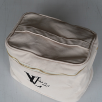 Logo Beauty Case